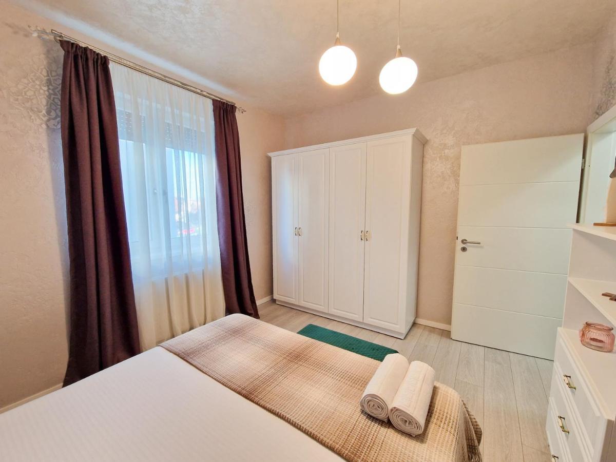 Mirvana Apartments Legacy Residence Temesvár Kültér fotó